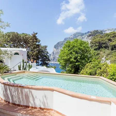 La Perla Marina Vendégház 3*