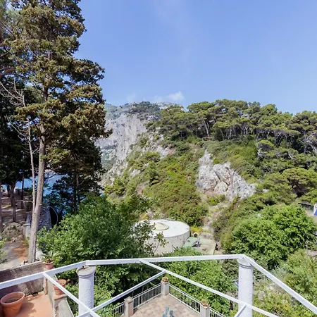 Vendégház La Perla Marina 3*