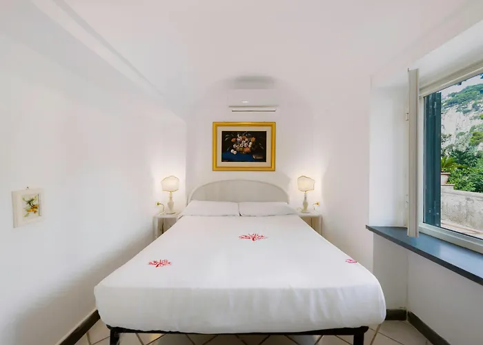 La Perla Marina Konukevi Capri